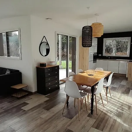 Maison Bois Recente 펜션 *